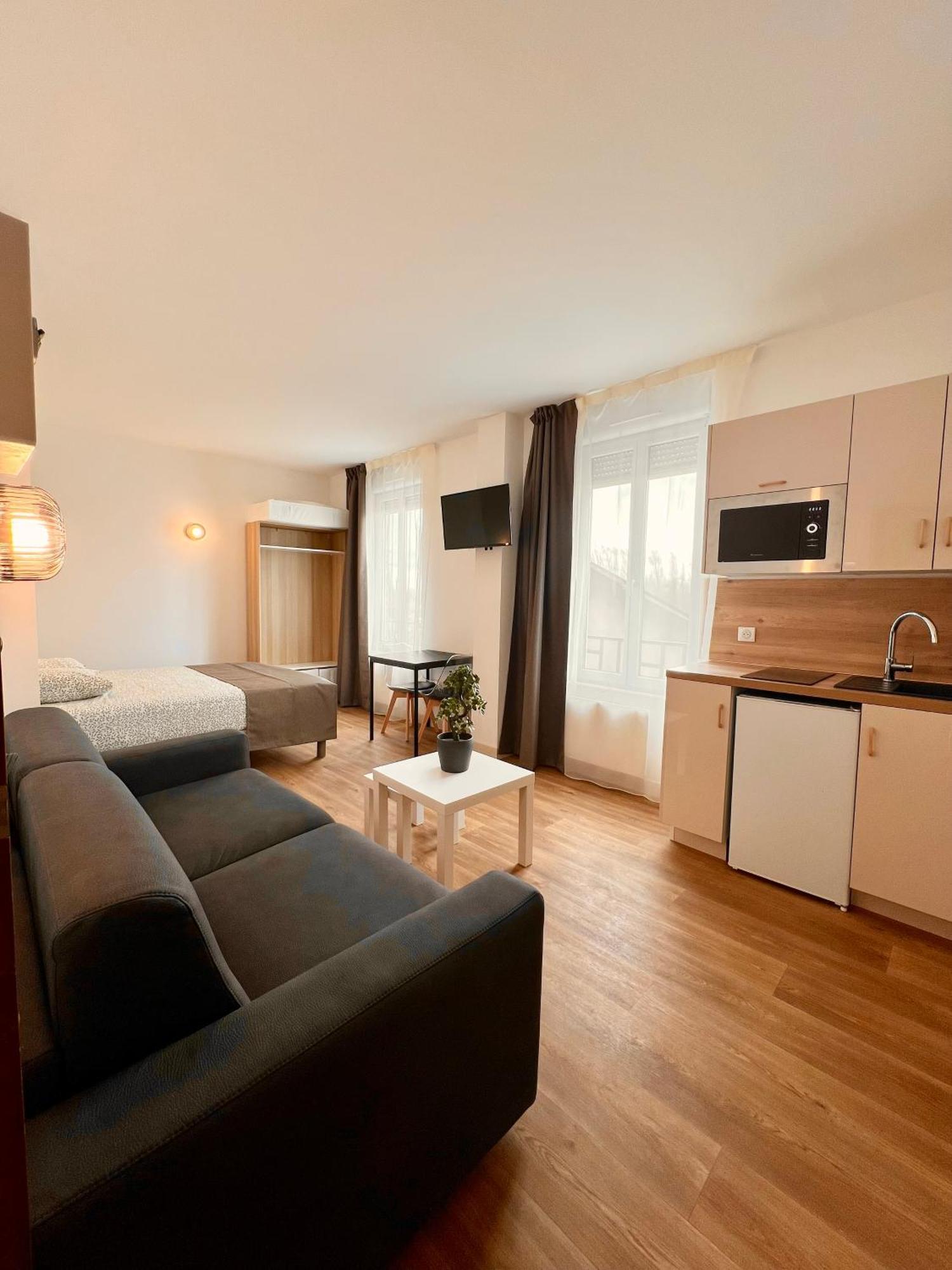 Studio 4 Pers Face Gare Sncf Appart Hotel Le Cygne D4 博格斯 外观 照片